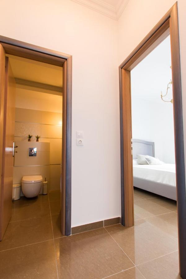 Poseidon Luxury Apartment Foiníkion Exterior foto